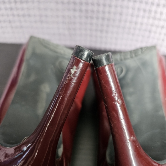 Burgundy Round Stiletto Shoes 8 - Picture 14 of 15